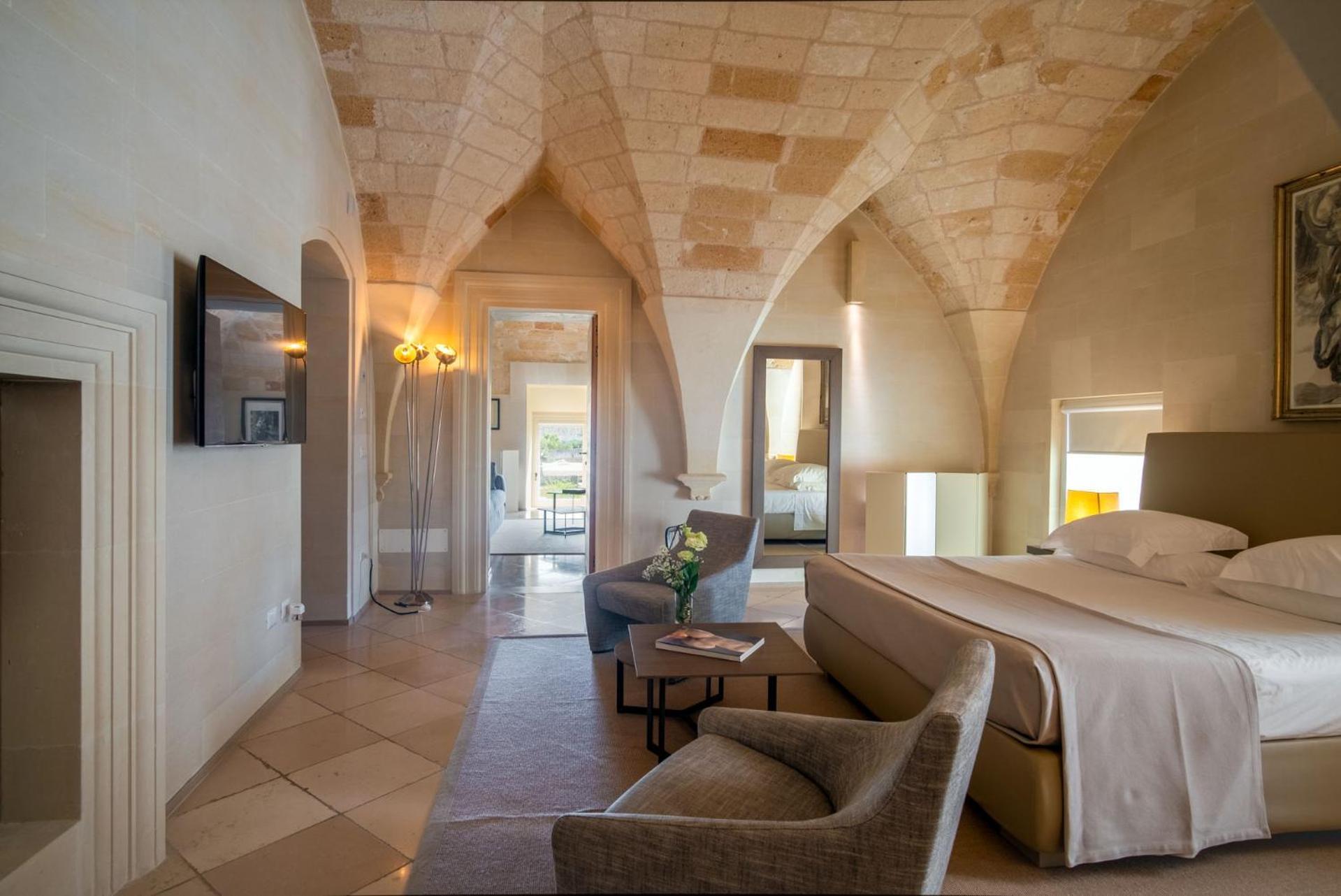 La Fiermontina Luxury Home Hotel Лече Екстериор снимка