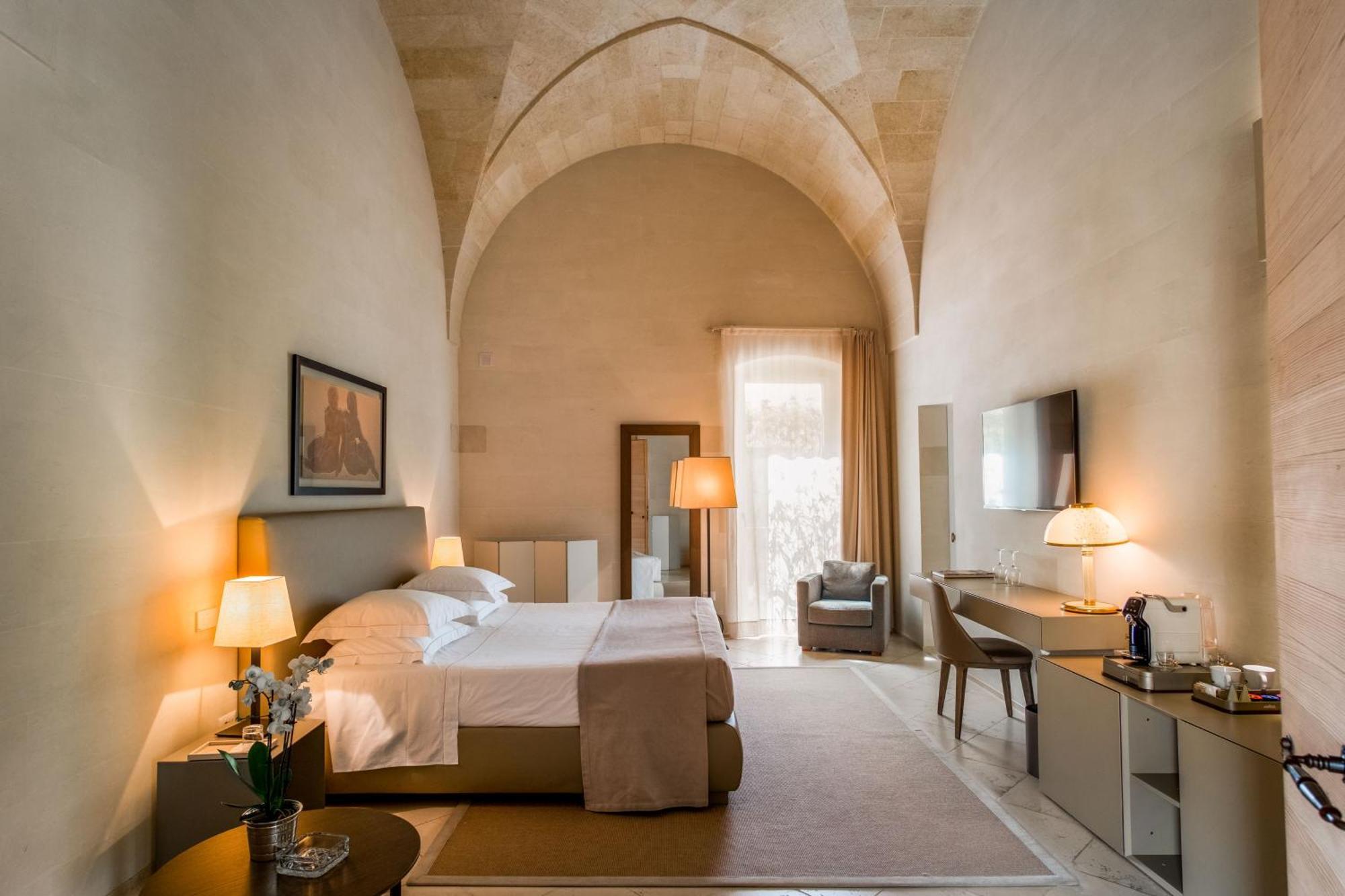 La Fiermontina Luxury Home Hotel Лече Екстериор снимка